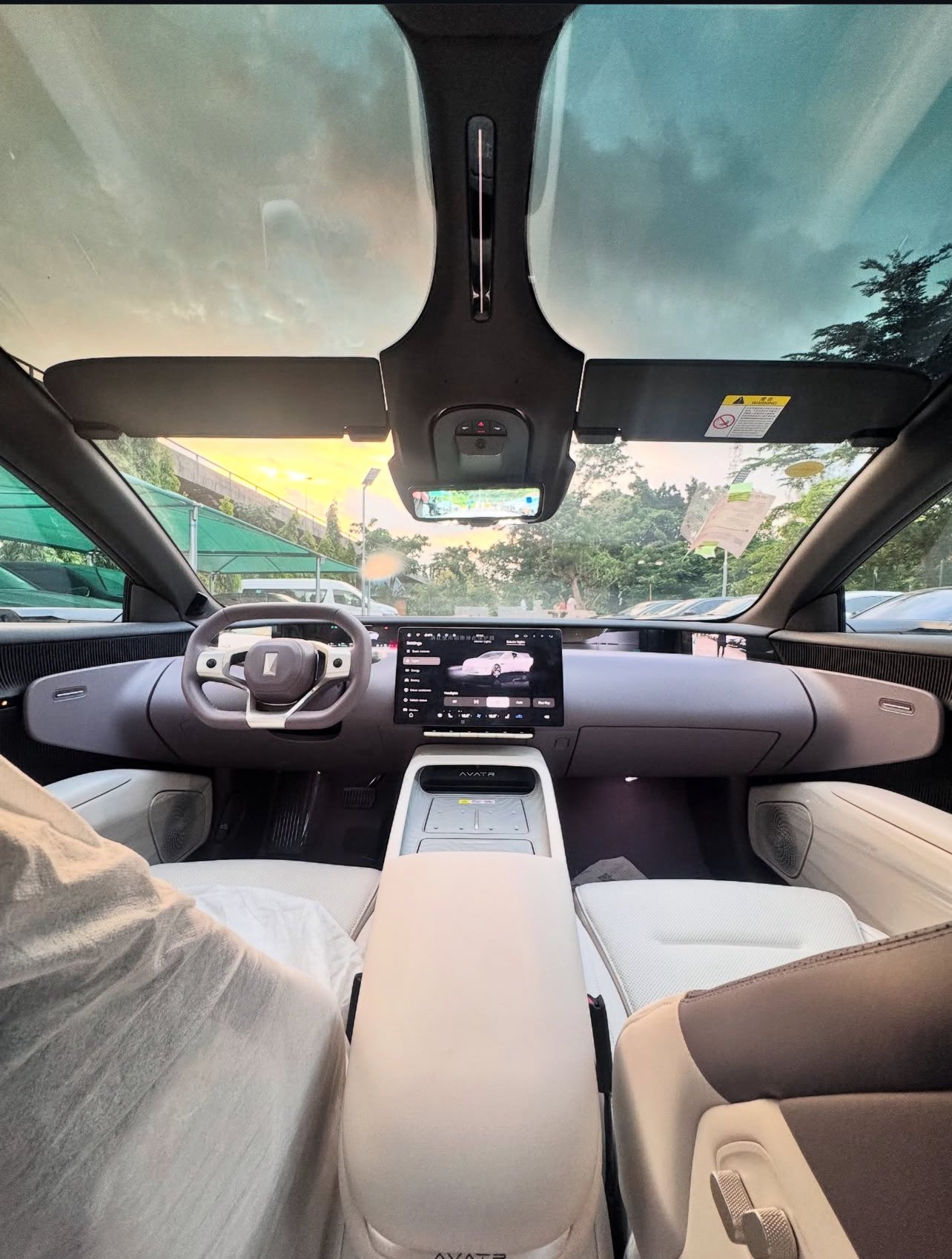 2025 Avatr 12 interior